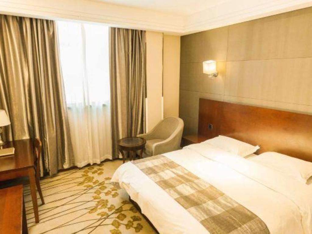 Greentree Alliance Disneyland North Gate Hotel Shanghai